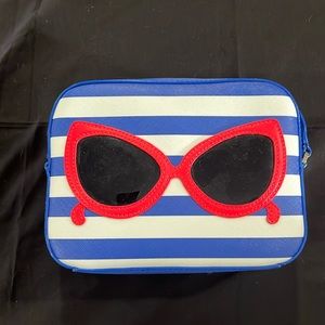 KATE SPADE NEW YORK 
MAKE A SPLASH STRIPES & SUNGLASSES CROSSBODY